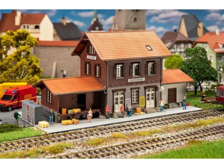 Faller HO Bahnhof Kleinengstingen