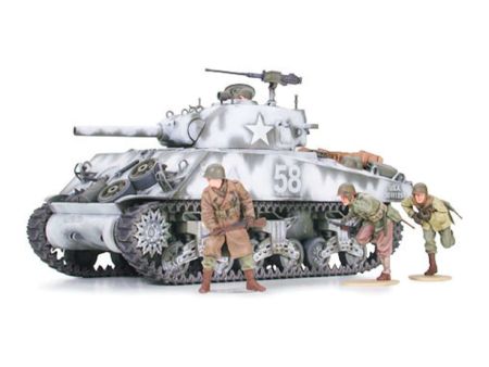 Tamiya 1:35 US Sherman M4A3 105mm Haub. (9)