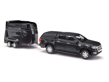 Busch Ford Ranger mit Pferdeanhänge