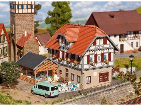Faller HO Gasthaus Sonne mit Laube