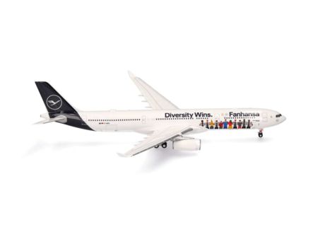 Herpa Wings    1:200 A330-300 Lufthansa 