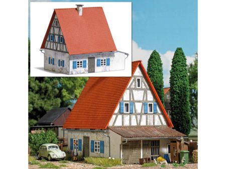 Busch HO Altes Wohnhaus