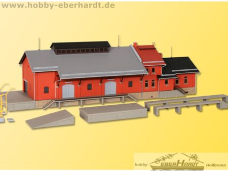 Kibri H0 Güterhalle mit Lademaß und Freiladerampe
