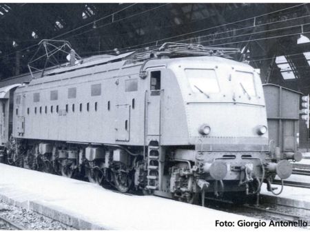 PIKO HO E-Lok BR E.428 3. aerodynamische Serie FS III