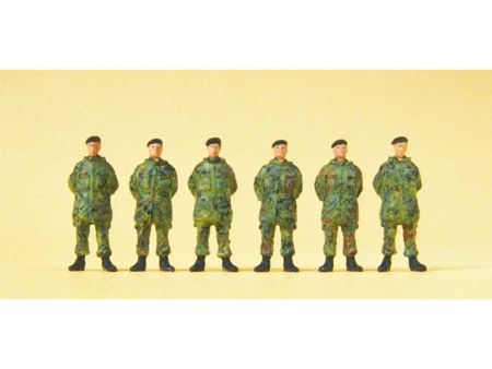 Preiser HO Soldaten stehend. Parka. Barett. Flecktarn. Bunde