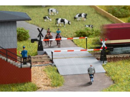 Auhagen N Beschrankter Bahnübergang