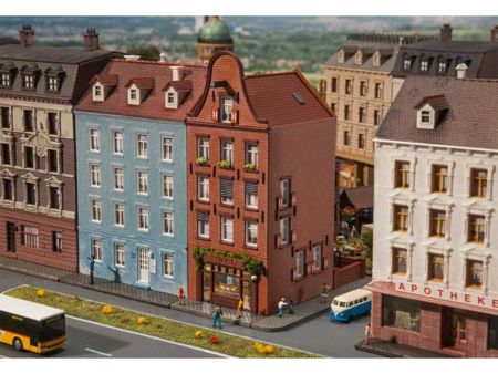 Faller  Spur N Altstadthaus mit Zigarrenladen