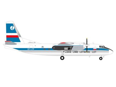 Herpa Wings  1:200 AN-24B LOT Polish Airl.