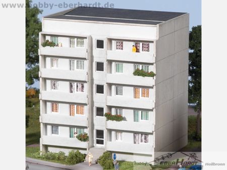 Piko Plattenbau Wohnblock WBS70, Basis-Set