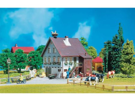 Faller HO Haus mit Storchennest