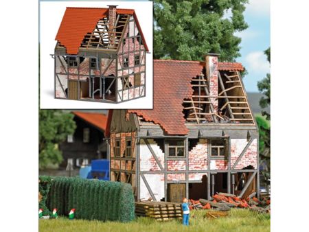 Busch Verfallenes Fachwerkhaus
