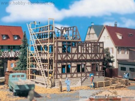 H0-FACHWERKHAUS IM BAU