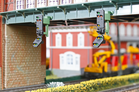 Viessmann H0 Ausfahrsignalköpfe mit Vorsignal und Multiplex-