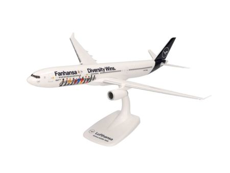 Herpa Wings    1:200 A330-300 LH 
