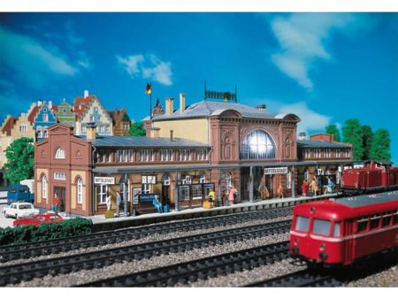 Faller HO Bahnhof Mittelstadt