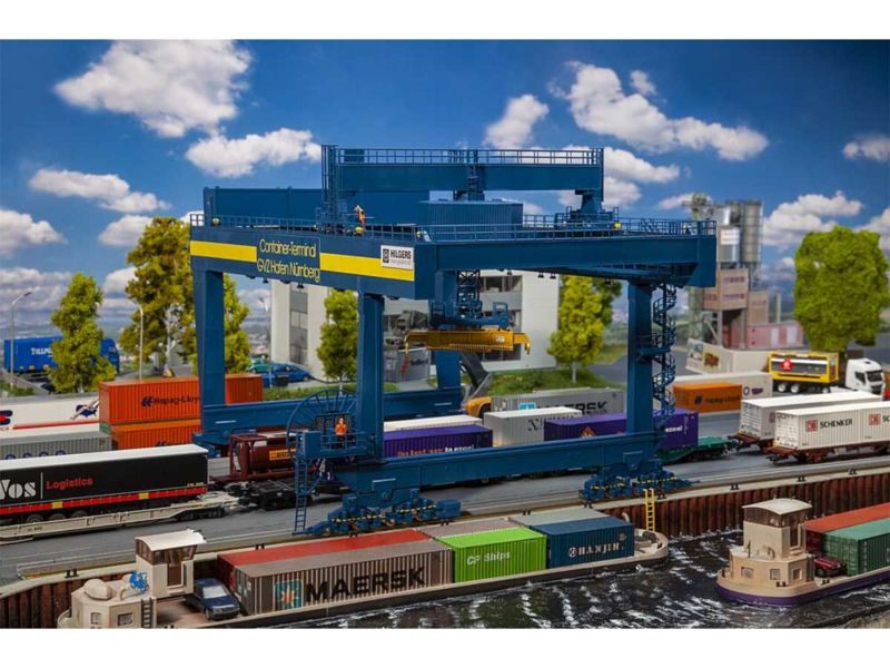 Faller H0 Containerbrücke GVZ Hafen Nürnberg