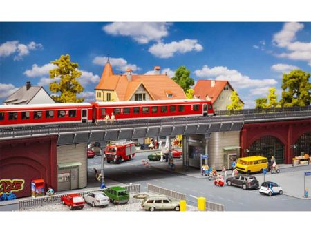 Faller HO S-Bahn-Stadtbrücke