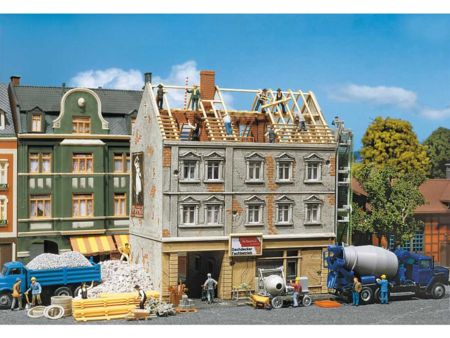 Faller HO Stadthaus in Renovierung