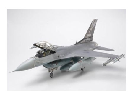 Tamiya 1:48 Lockheed Martin F-16C Block 25/32