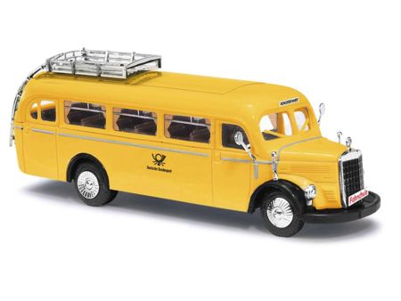 Busch HO Mercedes O-3500 Deutsche Post