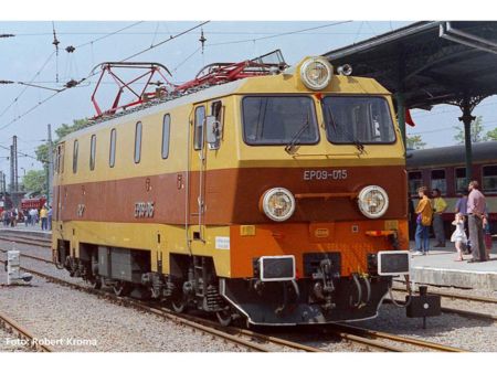 Piko HO E-Lok/Sound EP09 015 PKP V + PluX22 Dec.