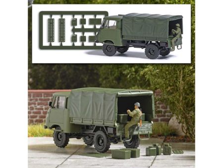 Busch HO Robur mit NVA-Soldat