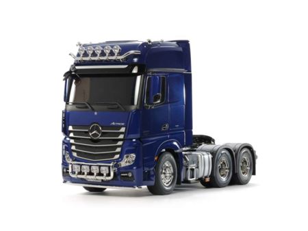 Tamiya 1:14 RC MB Actros 3363 Pearl Blue vorl.