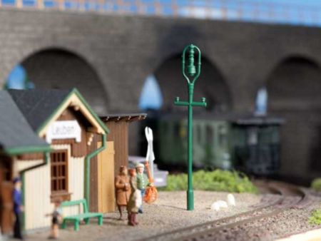 Auhagen HT 8 Oldtimer-Bahnsteiglampen