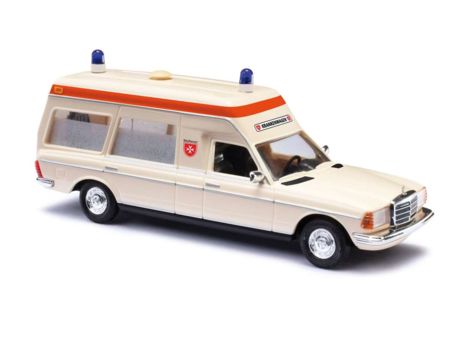 Busch HO Mercedes VF 123  Malteser