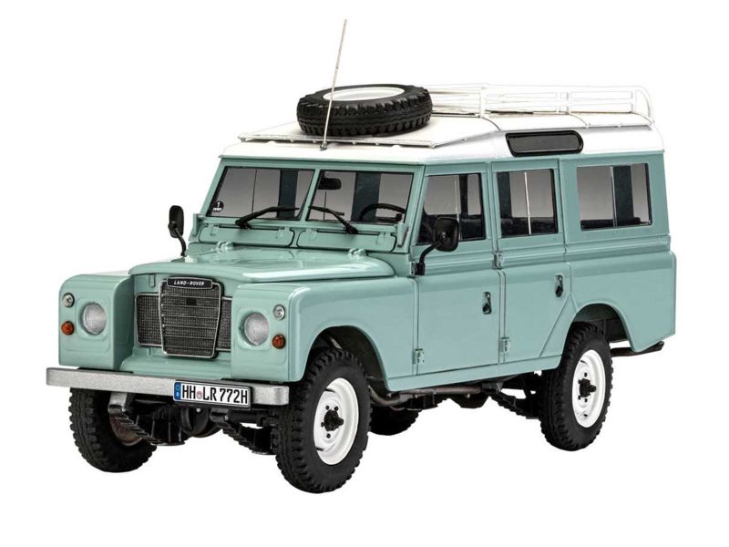 Revell Land Rover Series III LWB station wagon