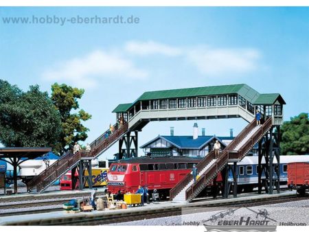 Faller HO Überdachte Fußgängerbrücke