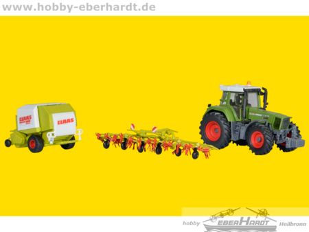 Kibri H0 FENDT Traktor mit Anbaugeräten 