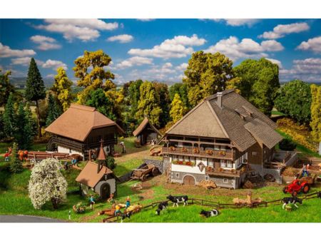 Faller HO Schwarzwald-Set Vogtsbauernhof