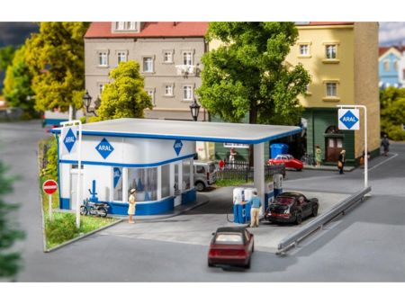 Faller  Kleine Tankstelle