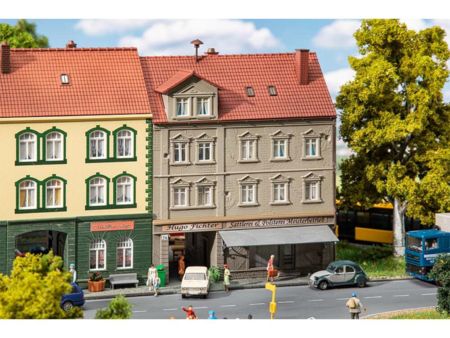 Faller HO Stadthaus mit Sattlerei