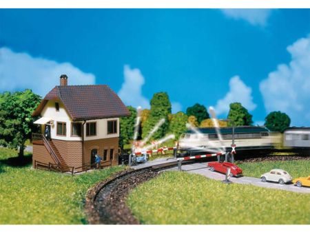 Faller  Spur N Bahnübergang mit Stellwerk