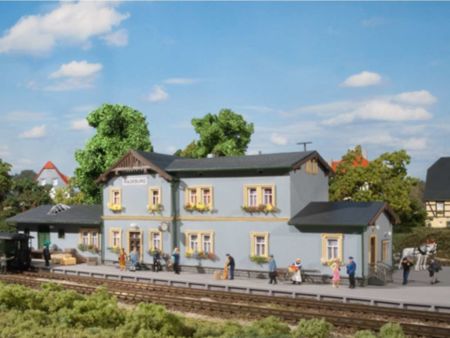 Auhagen H0 Bahnhof Radeburg