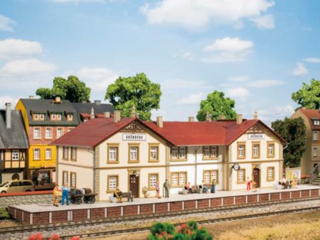 Auhagen H0 Bahnhof Grünberg