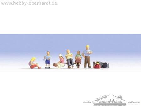 Familie Meier am Bahnhof