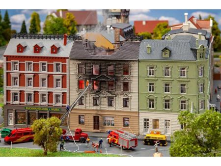 Faller  Spur N Brennendes Wohnhaus