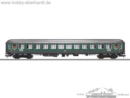 Märklin  1  Personenwagen B4üm DB gealt.