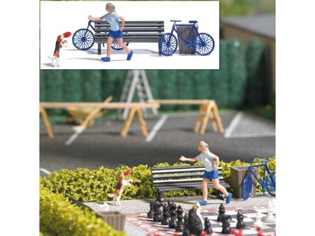 Busch HO Action Set: Frisbeespiel mit
