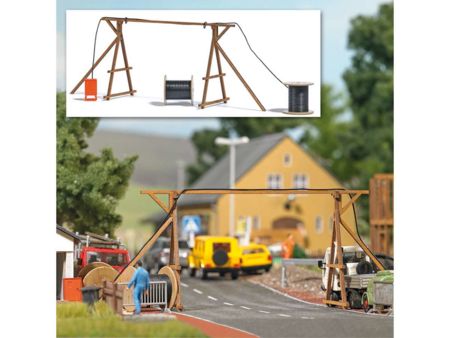 Busch HO Kabelbrücke mit Baustromverte