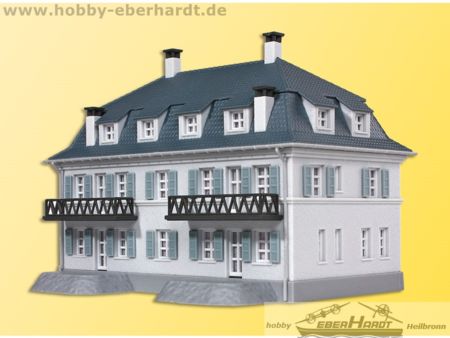 Kibri N Stadthaus mit Balkon und Terrasse