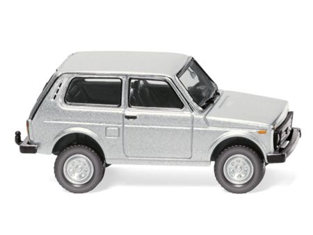 Lada Niva - silber-metallic  