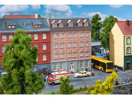 Faller HO Stadthaus mit Kanzlei