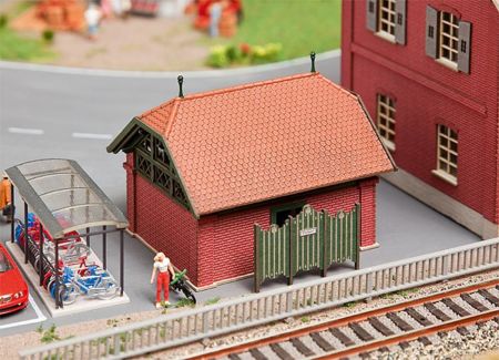 Toilettenhäuschen            