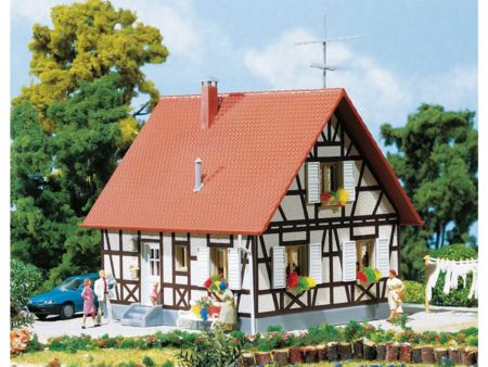Faller HO Einfamilienhaus mit Fachwerk